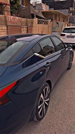 نيسان ألتيما